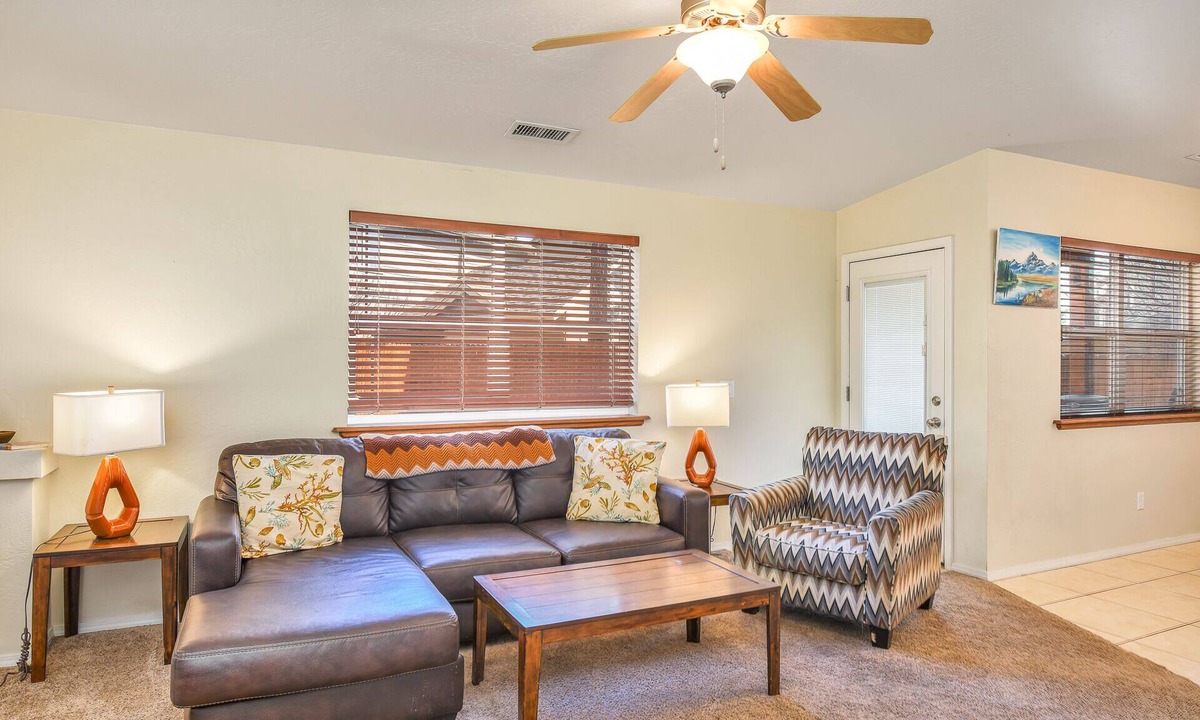 Swiss Manor House | Monthly Rental |NAU Homecoming Nov. 5-8 | Local Discounts