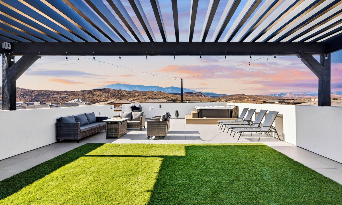 Hurricane House | Moonlight Mesa