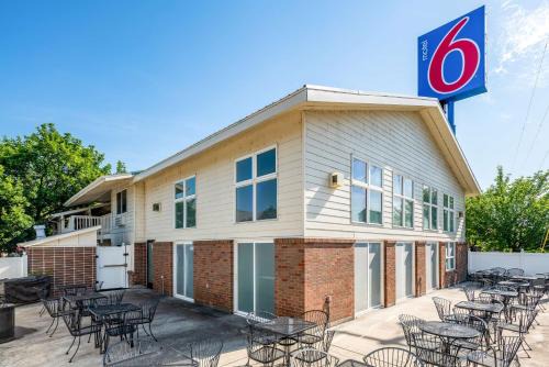 Clarkston Hotel | Motel 6 Clarkston WA