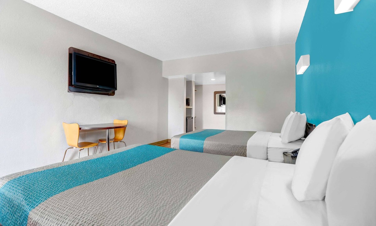 Jacksonville Hotel | Motel 6 Jacksonville, NC