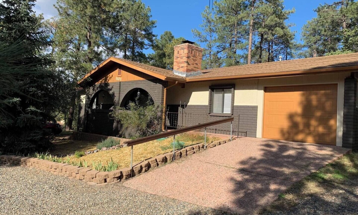 Mountain Club House | Mountain Club Home just a short drive to Downtown!