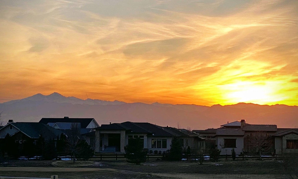 Windsor House | Mountain View Modern Ranch - Incredible views! Hot tub! Walk to park! Peaceful!