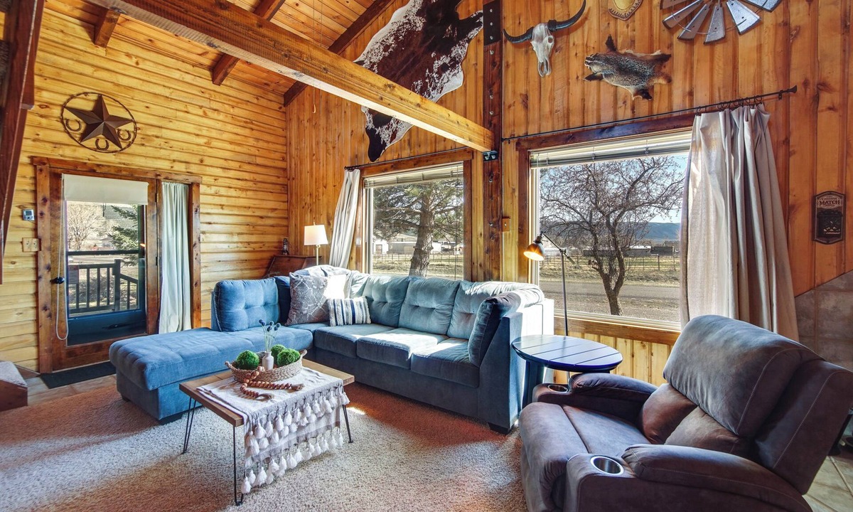 Koosharem Cabin | Mtn-View Cabin w/Horse Pasture in Koosharem