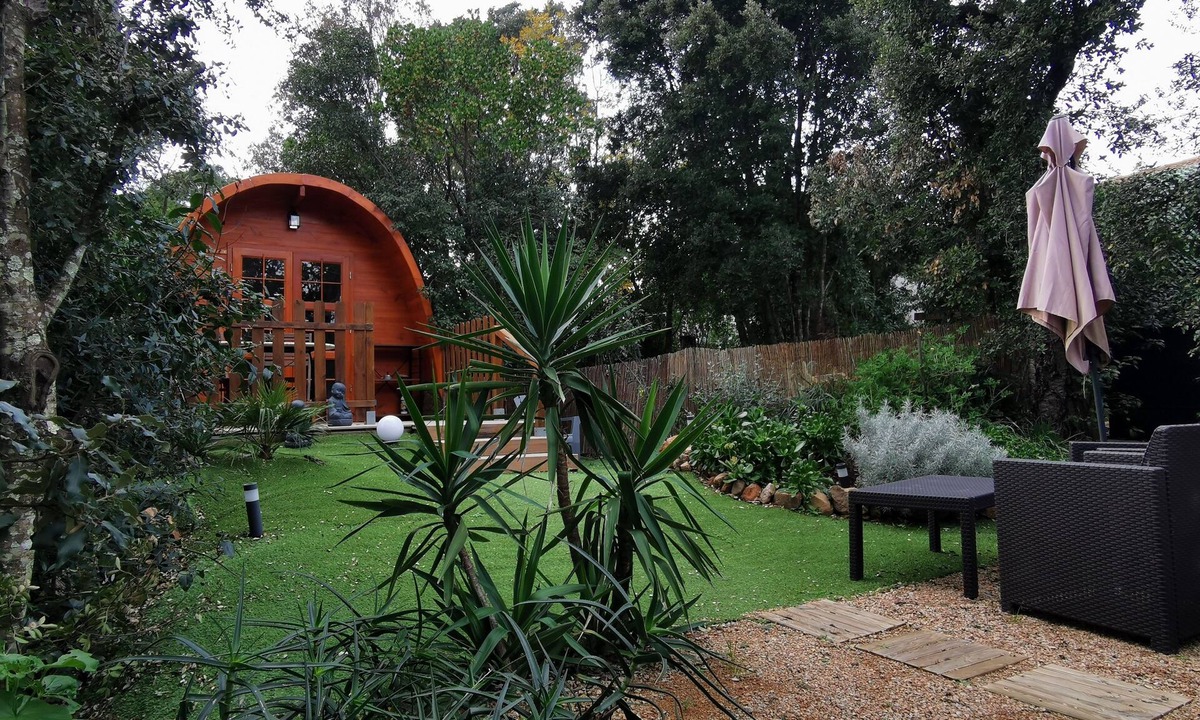 Porto-Vecchio Ski Chalet | My cabin at the bottom of the garden, a cosy, comfortable and intimate wooden cocoon.