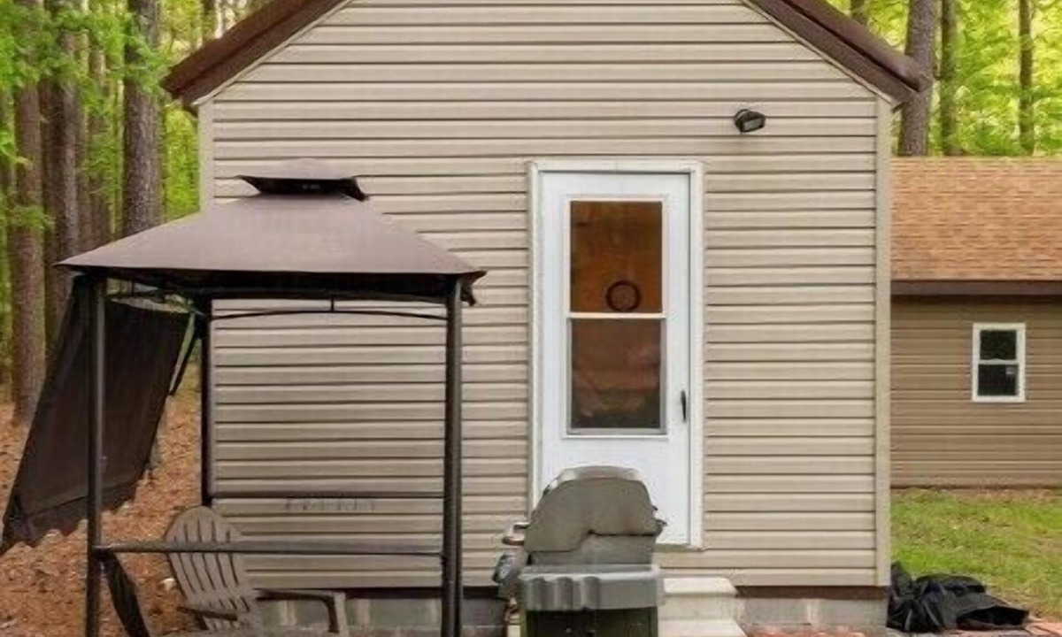 Cambridge Cottage | nCozy retreat in peaceful wooded setting. Pet friendly!