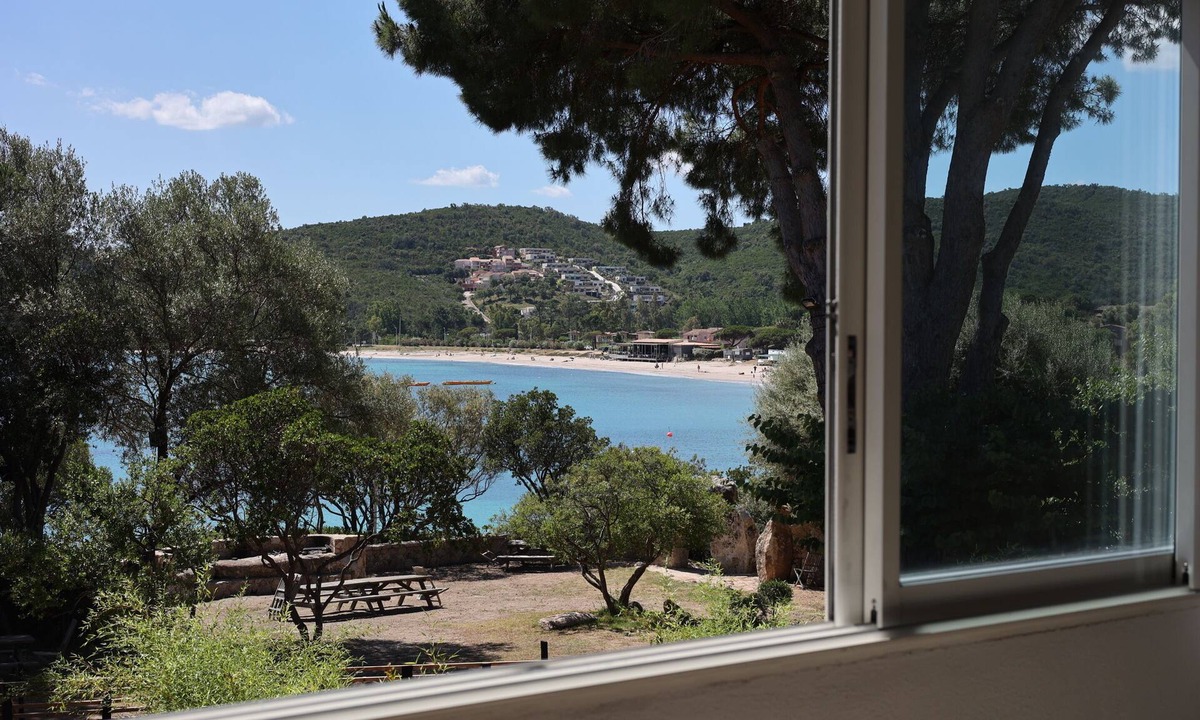 Favone Apartment | N°16-Apartment-Ensuite with Shower-Sea view