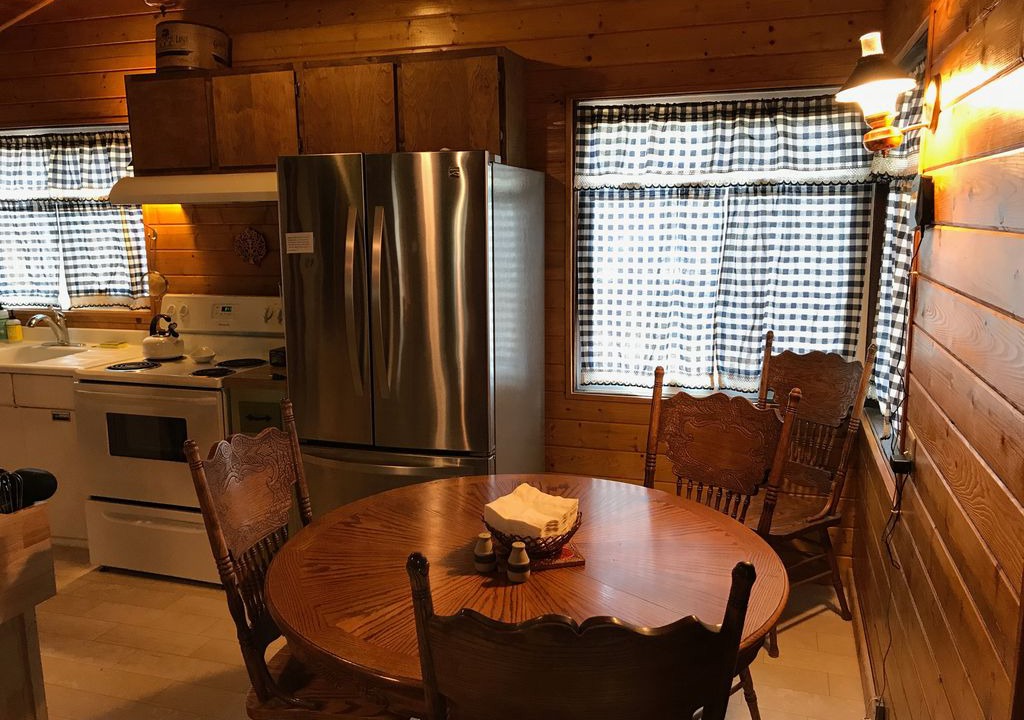 Wishon House | Near Bass Lake and Yosemite with a sleeping loft