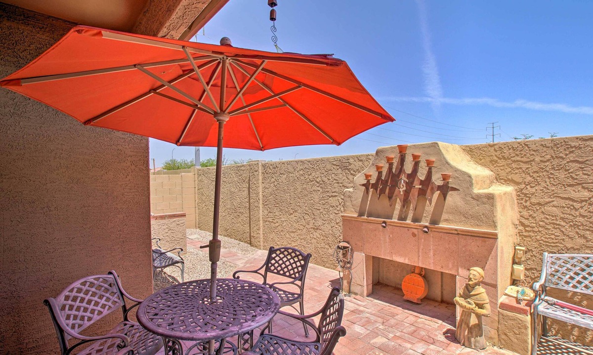 Laveen Village House | Near Golf: Casita w/Patio 10 Mi to Dtwn Phoenix!
