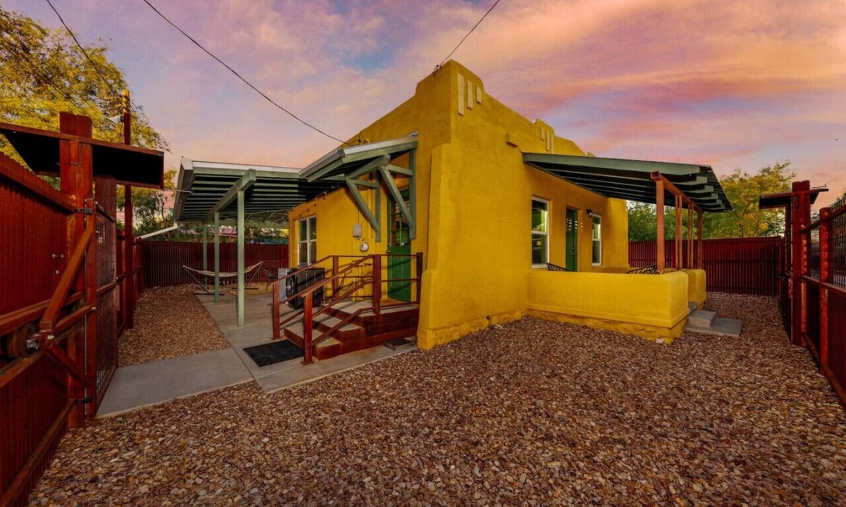 Feldman's House | Near U of A/2 BR 1 BA/Covered Patio/Fenced