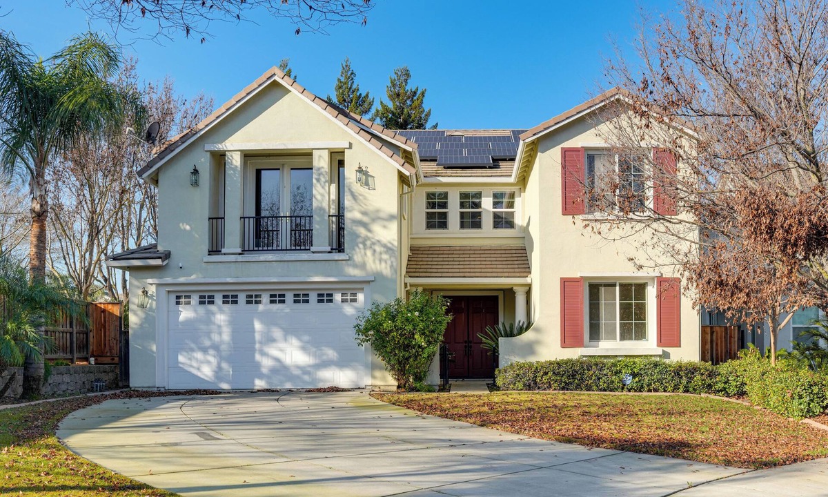Tracy House | Near Wineries & Parks: Waterfront Tracy Getaway!