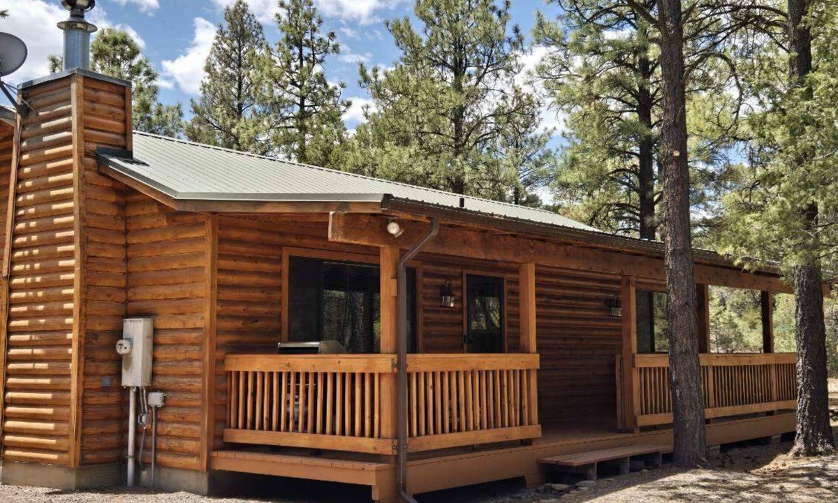 Eagar Cabin | Nestled in the trees, family cabin room for 8, cool summer getaway. Near lakes!