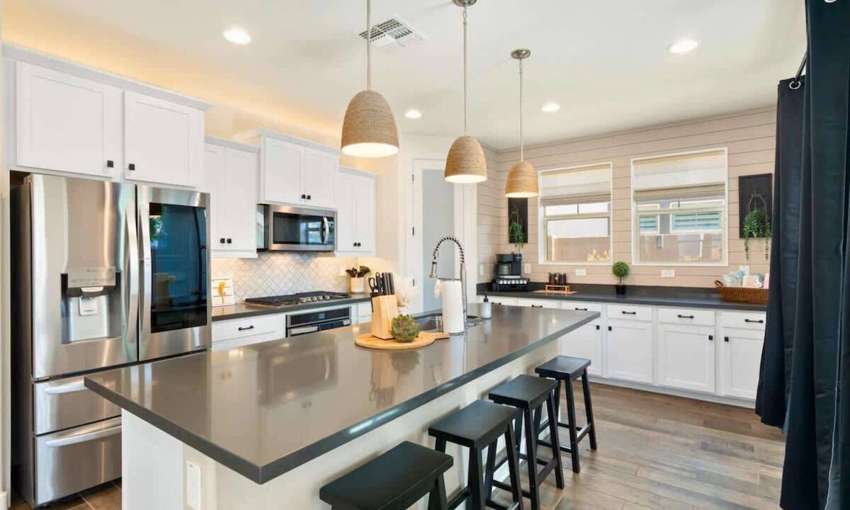 Chandler House | *NEW* Cozy Desert Oasis! Pool, Spa, Foosball!
