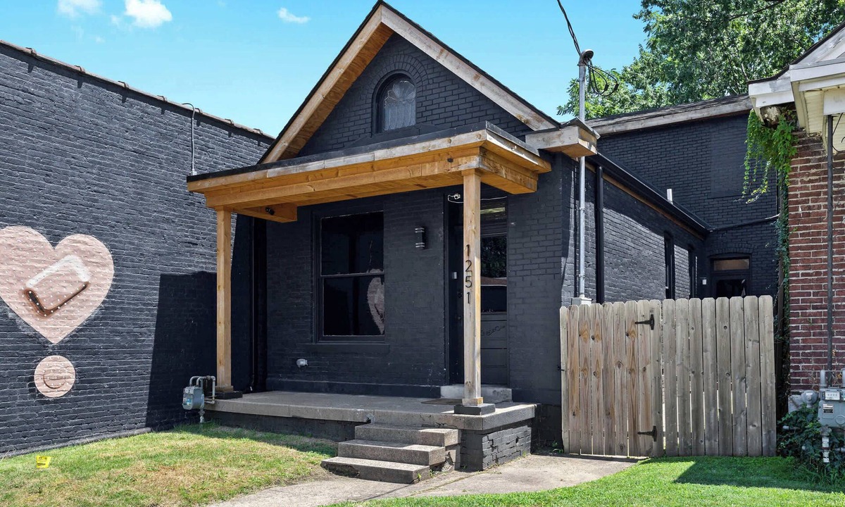 Shelby Park House | NEW Cozy Home in Shelby Park Near Cafes & Stores
