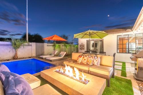 Southwest Village House | NEW Desert Bloom with Pool Spa & Game Room