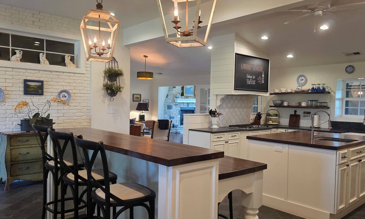 Georgetown House | New Extraordinary Horse Farm Stay On Bourbon Trail