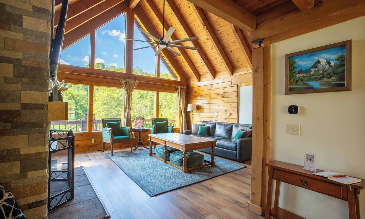 Willow Wood Cabin | New Hot Tub - Sweet Pines Cabin - Sleeps up to 8