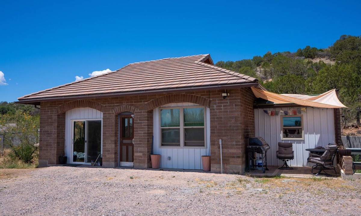 Tyrone House | NEW! NY Loft Vibe Hiker Basecamp Silver City