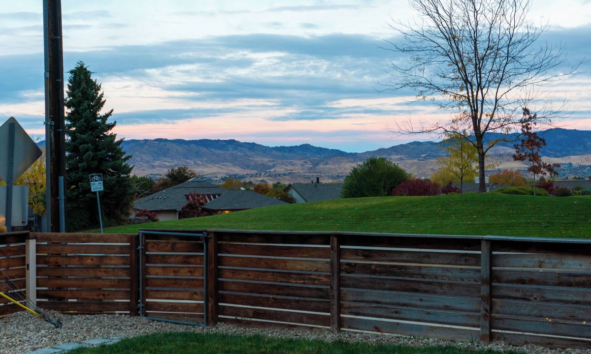 Hillcrest House | New The Sunset Boise - Beautiful Views, Near Downtown, and the Airport