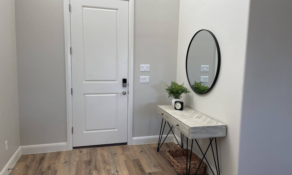 Hurricane House | New townhome located 30 minutes from Zion!
