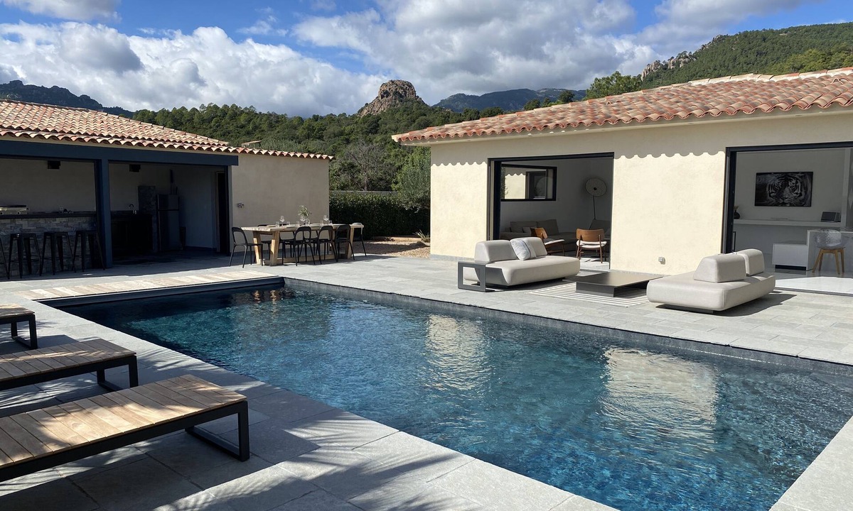 Lecci Villa | New villa with pool