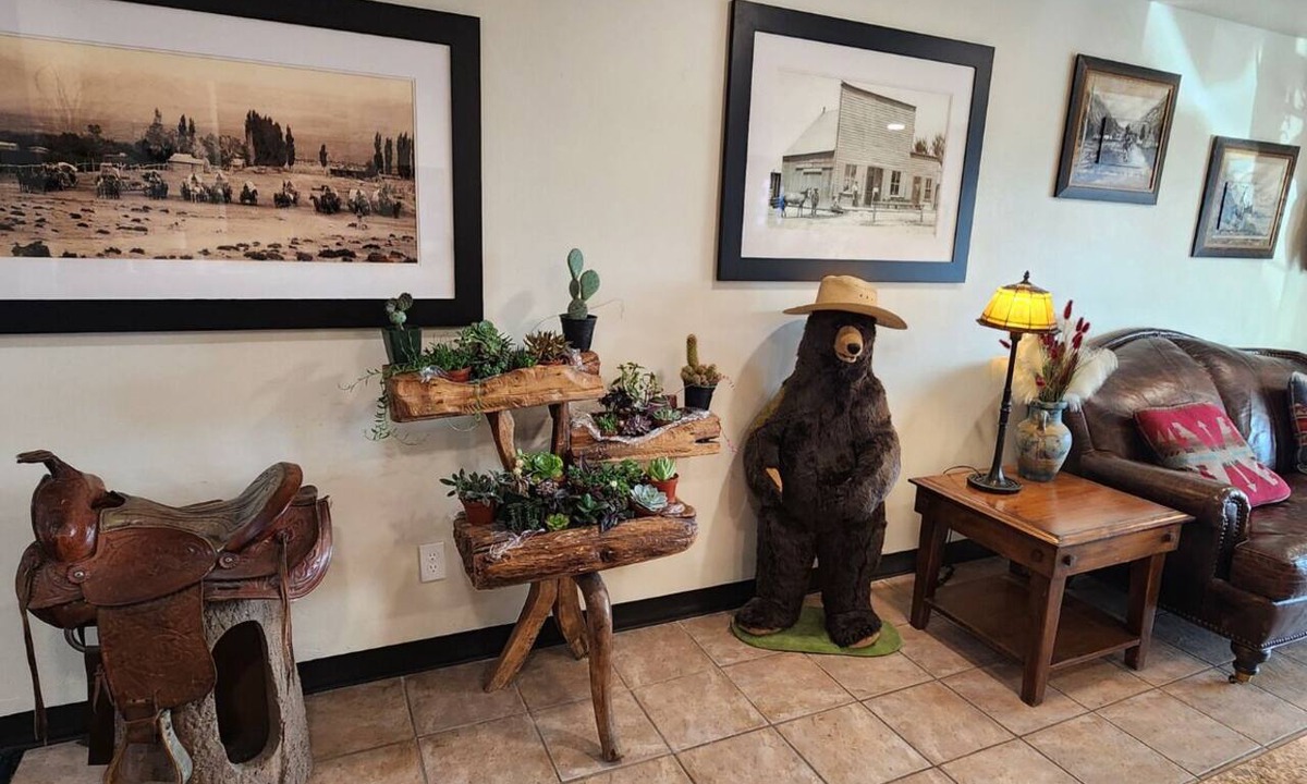 Fillmore Hotel | New Western Inn & Suites