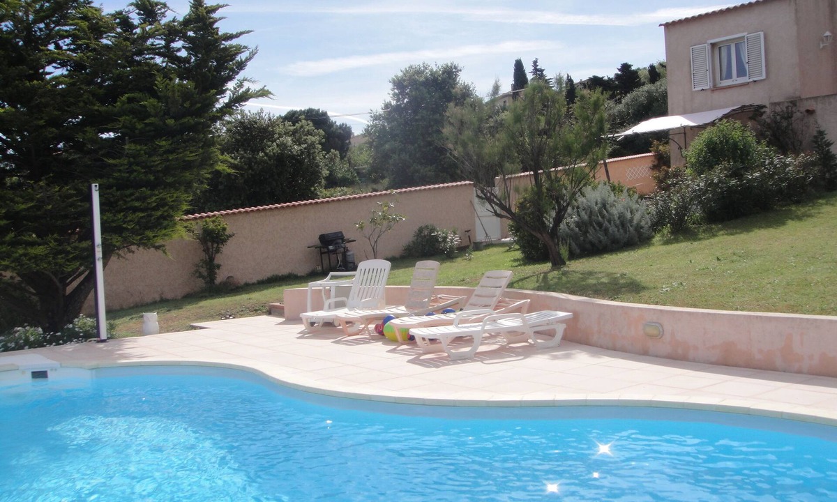 L'Ile-Rousse Apartment | newjade in Monticello