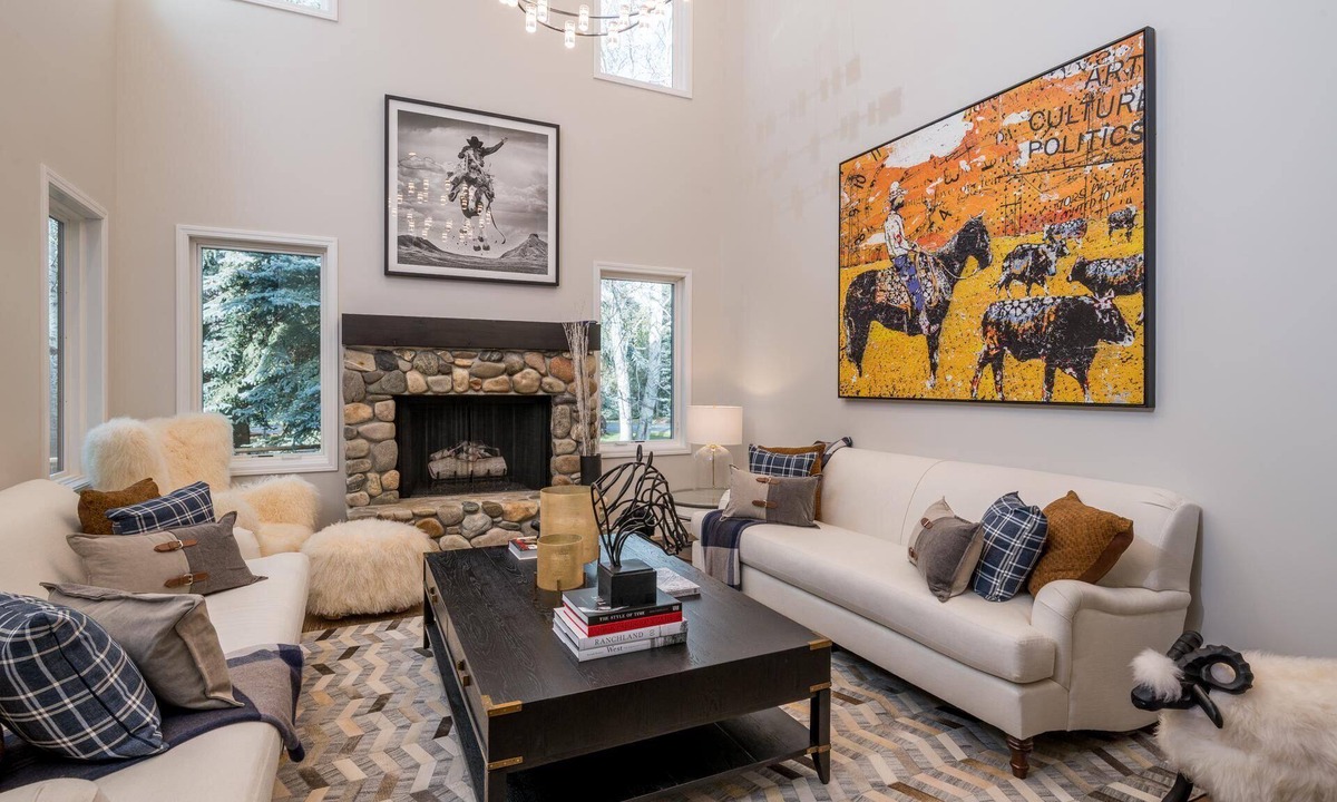 Twin Creeks House | Newly Furnished 4 Bedroom Home with Hot Tub