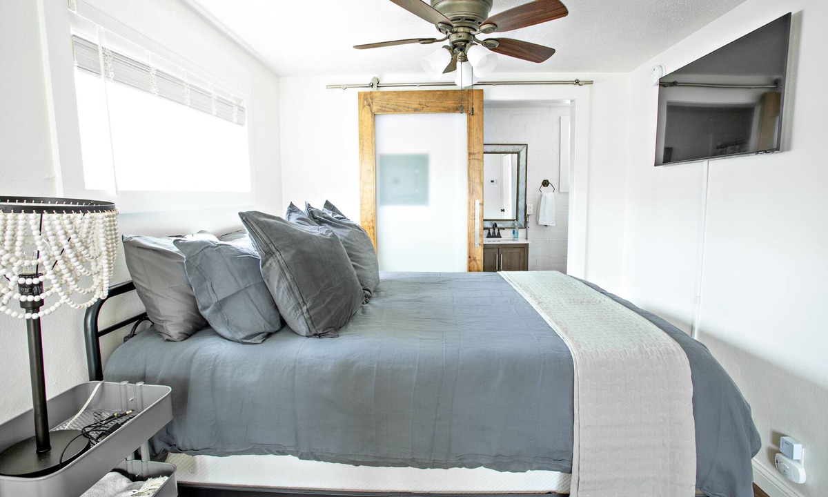Hagerstown Apartment | Newly renovated studio in Hagerstown-Self Check-in