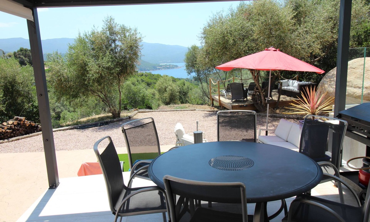 Isolella Villa | Nice 4-room villa.Magnificent sea view. Terrace/Pergola/private swimming pool.