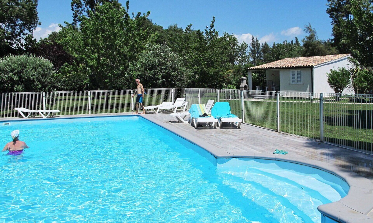 Ghisonaccia House | Nice apartment in villa for 6 people with pool, A/C, WIFI, TV, terrace and pets allowed