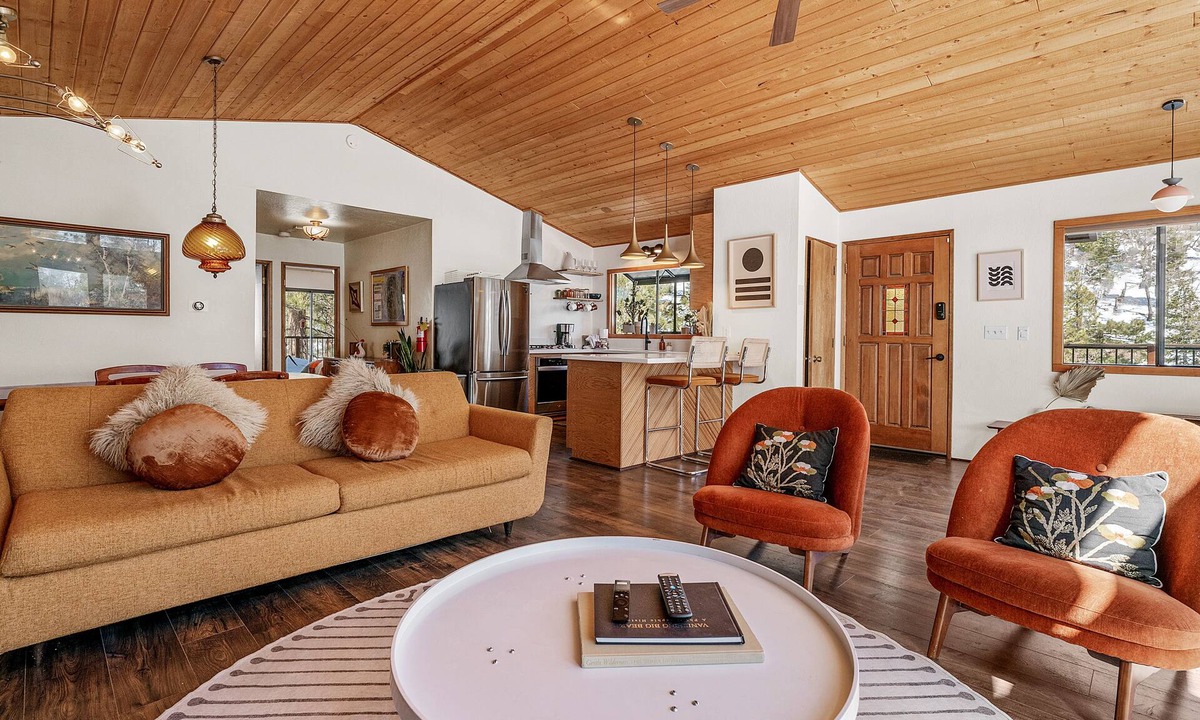 Fawnskin Cabin | Nightcap Lodge - Hot Tub, Fireplace, Deck, Barbecue