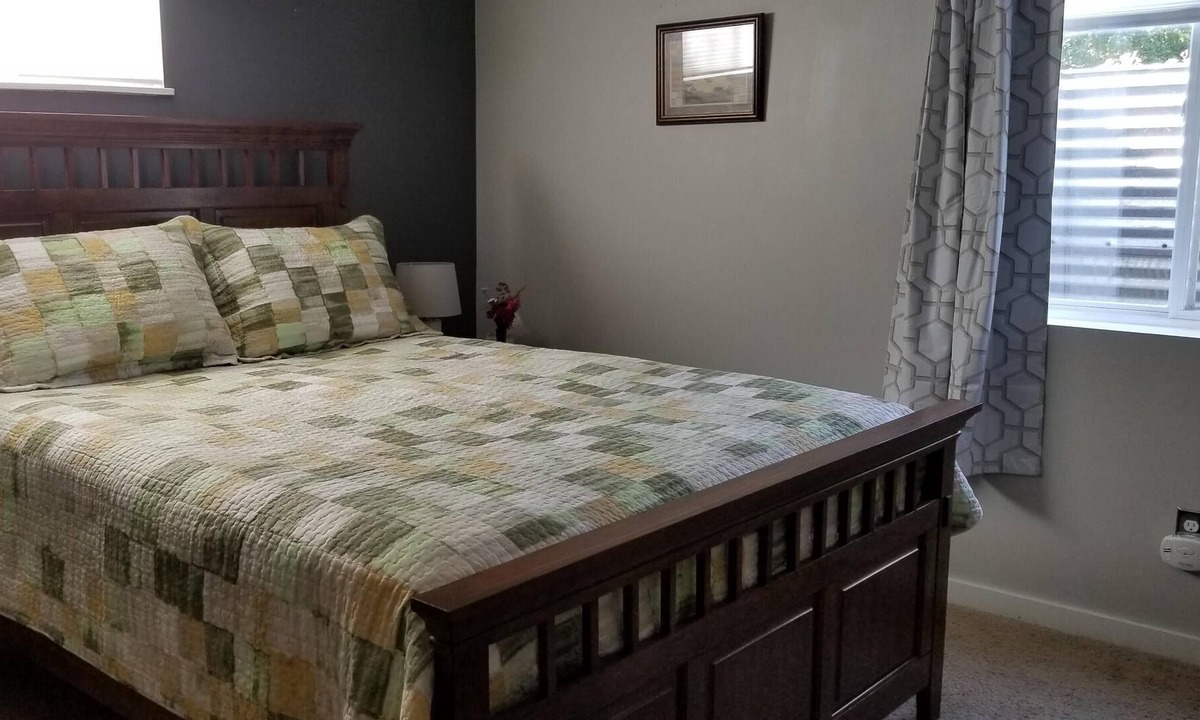 Rose Park Apartment | No longer renting due to virus. Good luck out there and stay well.