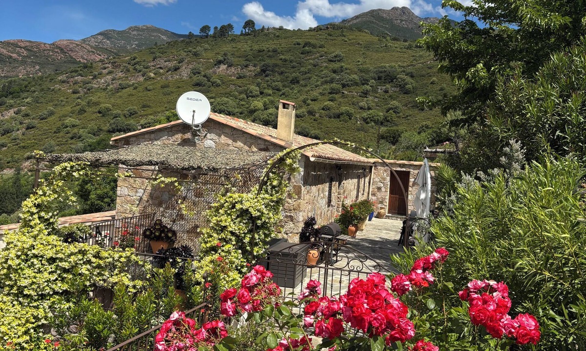 Manso Apartment | Nouveau en Balagne ! Logement 6 Pers. Clim, Piscine/jacuzzi, Terrain Pétanque