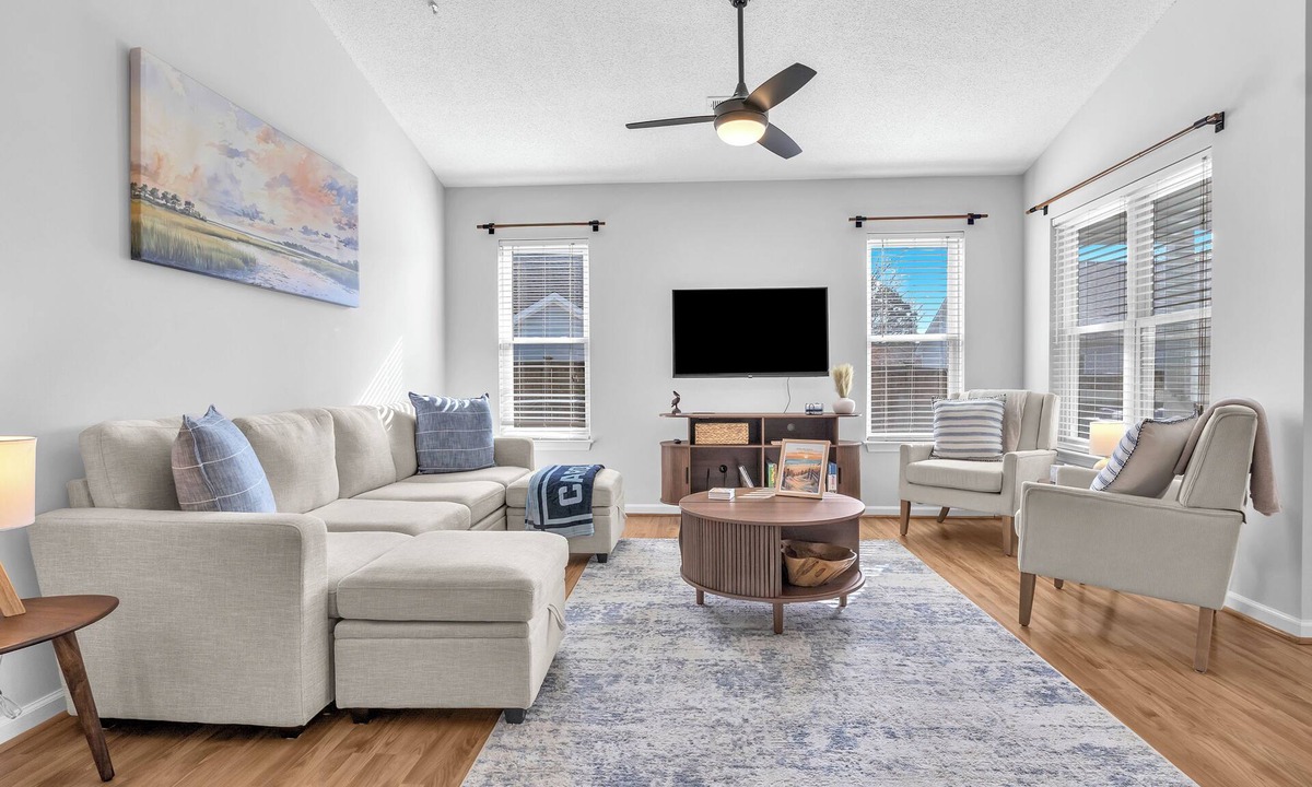 Myrtle Grove House | Ocean Tides - Gorgeous 3-bedroom house 8 minutes to Carolina Beach Boardwalk!