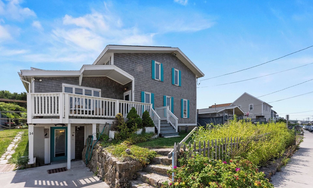 Plymouth House | Ocean view spacious 5-bedroom Cape Cod style house with roof deck, AC, WiFi.
