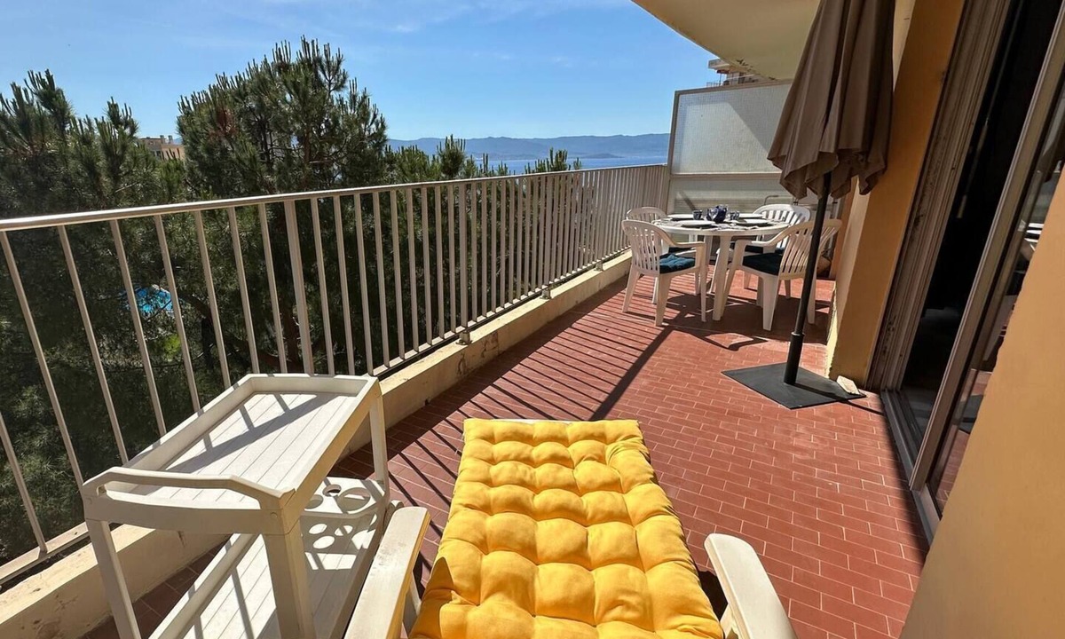 Ajaccio Apartment | Oceanfront Getaway – Terrace, View & Free Parking