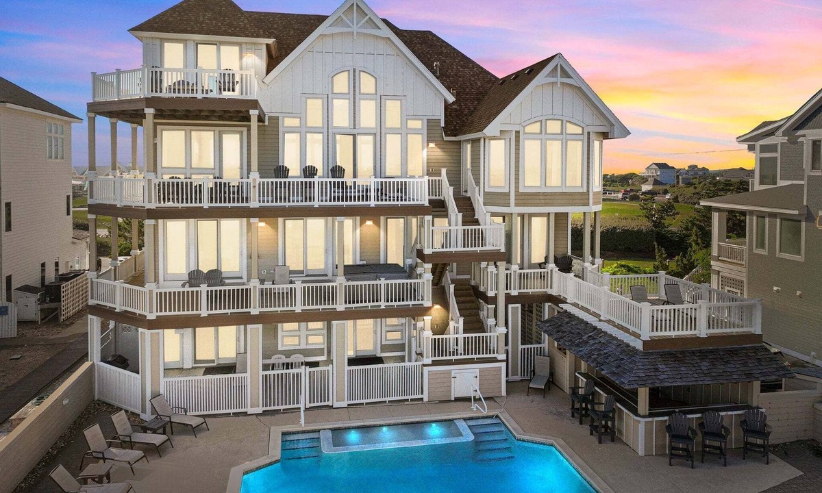 Hatteras House | Oceanfront Oasis 2025 Upgrades, Pool, Hot Tub, Tiki Bar, Dog-Friendly & Stunning Views!