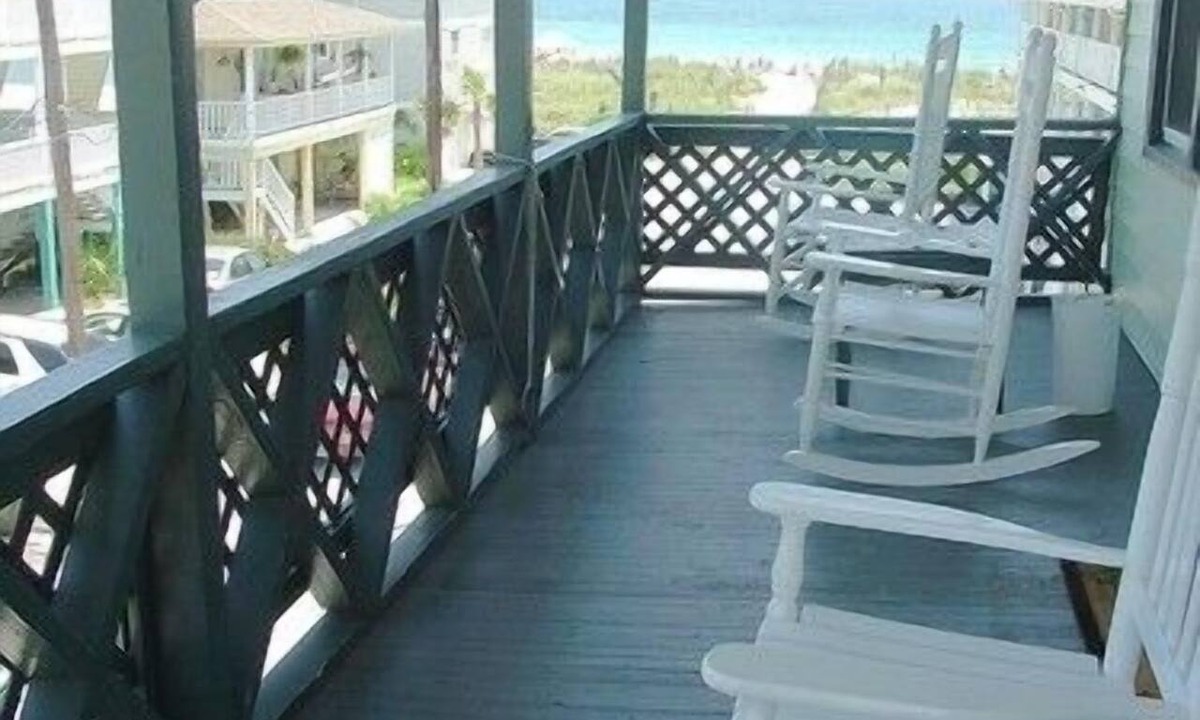 Wrightsville Beach Apartment | Oceanic Apartment in the 'Heart' of Wrightsville Beach
