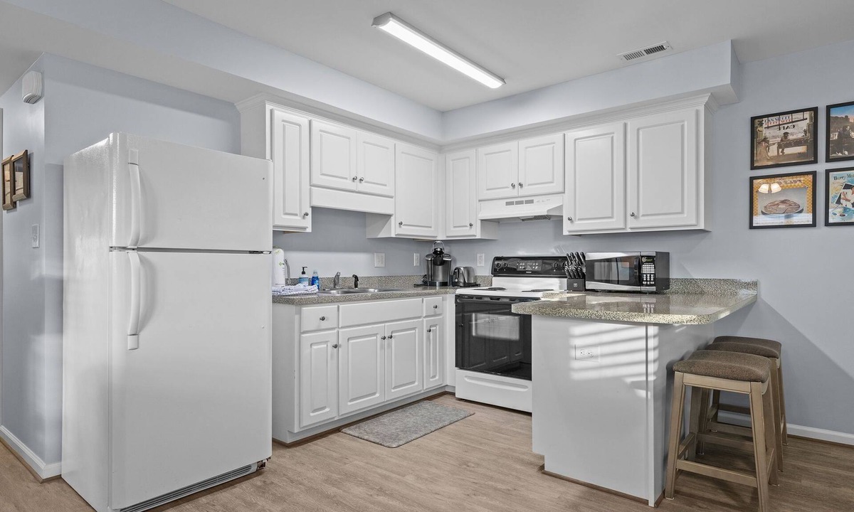 Atlantic Beach Condo | Oceanside/Pet Friendly Condo-Boardwalk Shores B