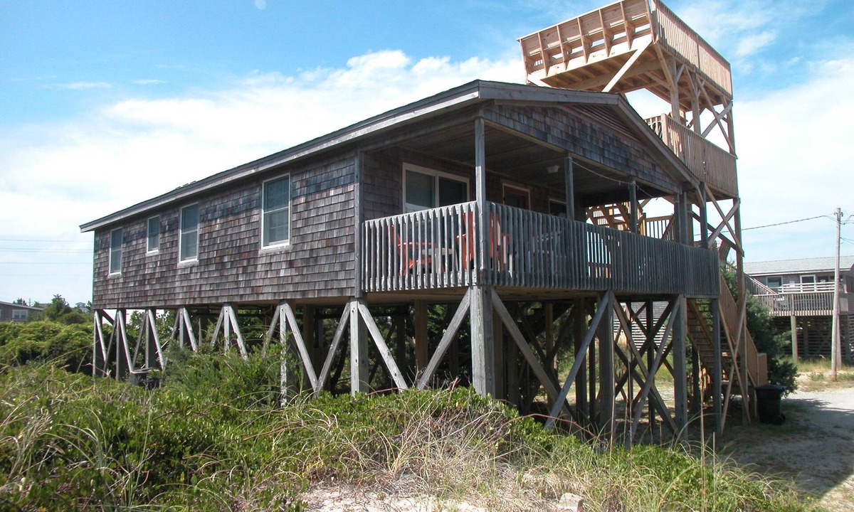 Avon House | Oceanview Dog Friendly Home in Avon w/Grill, Games. Only 3 Lots From Beach!