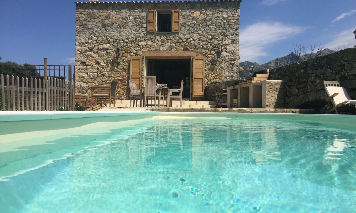 Cateri Cottage | Old oil mill of the nineteenth