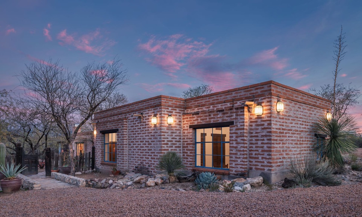 Old Fort Lowell House | Old Southwest Luxury & Glamor - Bolsius House