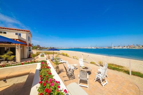 La Playa House | On The Beach Casa