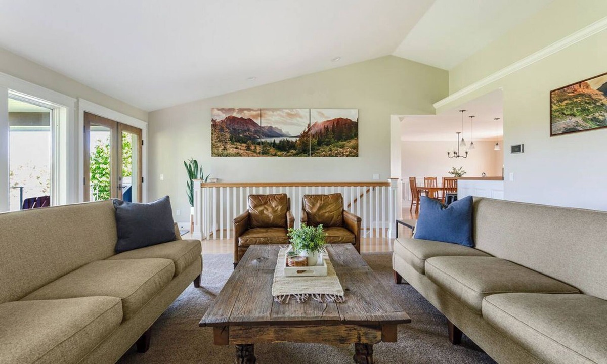 Kalispell House | Our Friends House- Quiet, Comfortable Retreat on 5 acres