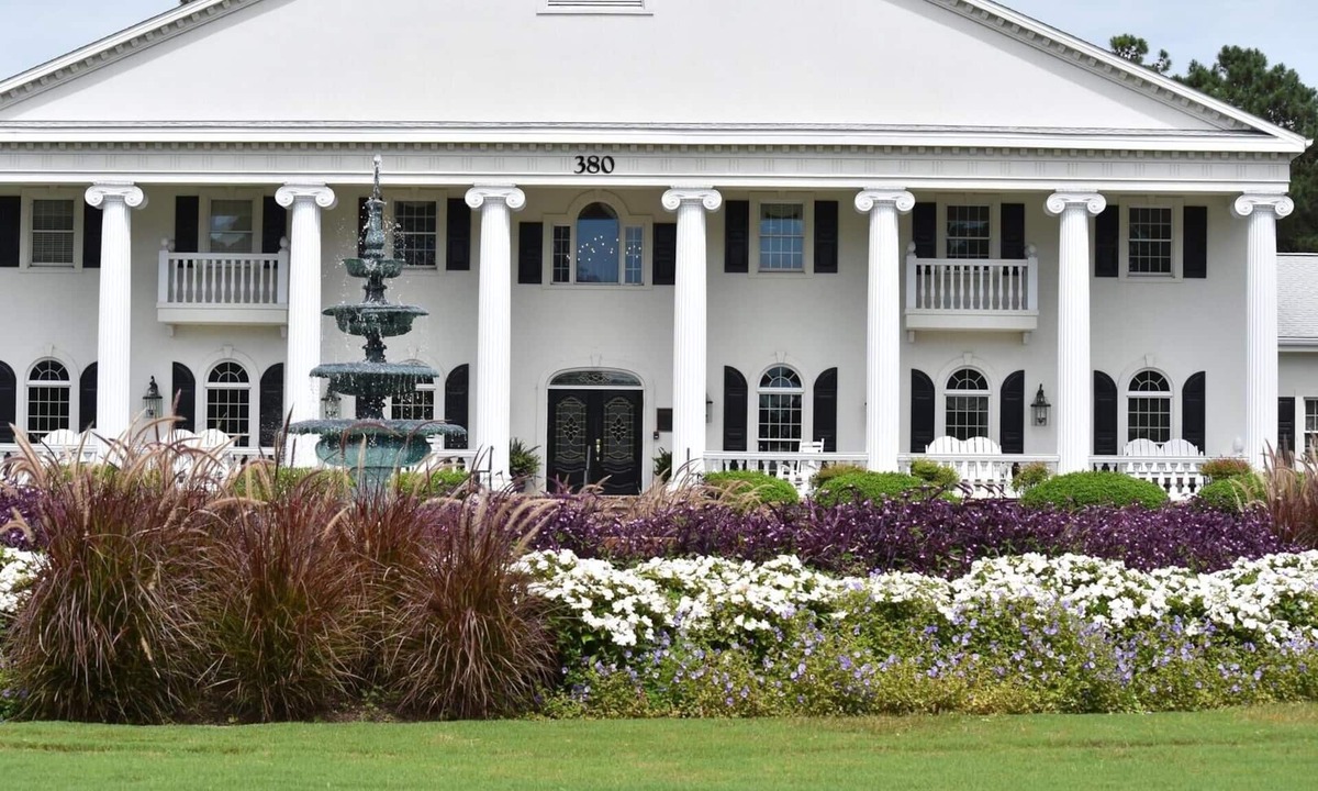 Calabash Villa | Overlooking Golf Course Villa 1408 with Full Kitchen Close to Calabash by RedAwning
