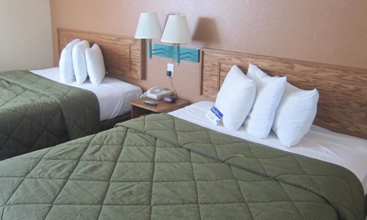 Seaside Hotel | Pacific Best Inn