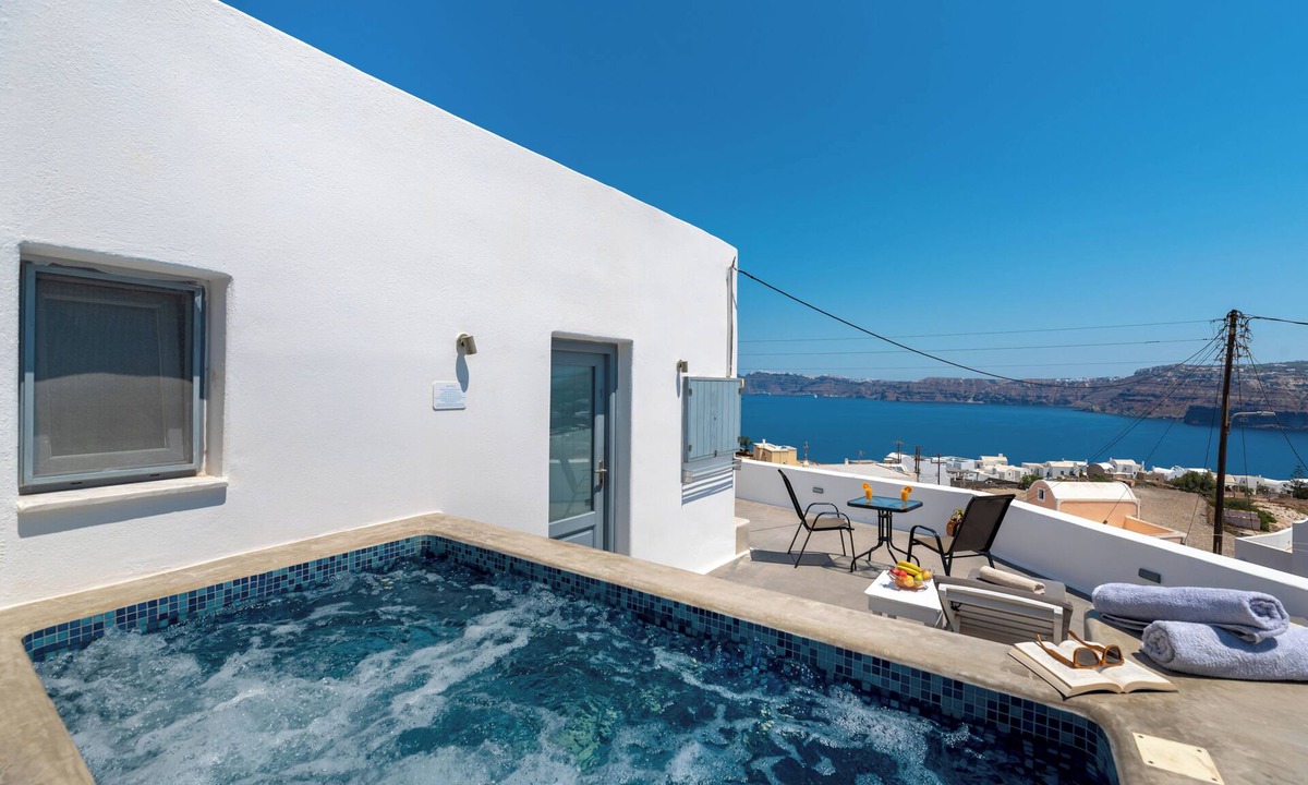 Akrotiri Hotel | Pancratium villas & suites