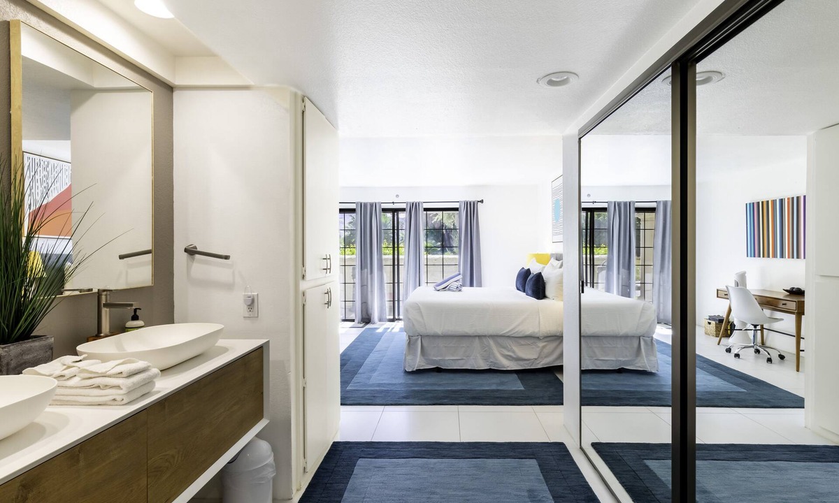 Palm Springs Cottage | Panoramic Perfect w/Amazing Views! 7-Day Min