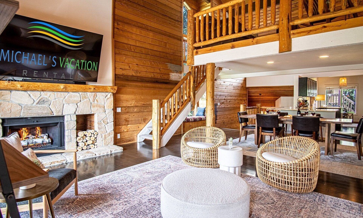 Elkhorn Village Condo | Panoramic Views! Designer`s Condo on Golf Course W/resort Amenities