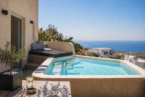 Vourvoulos Apartment | Panthea Suite Santorini - Private pool